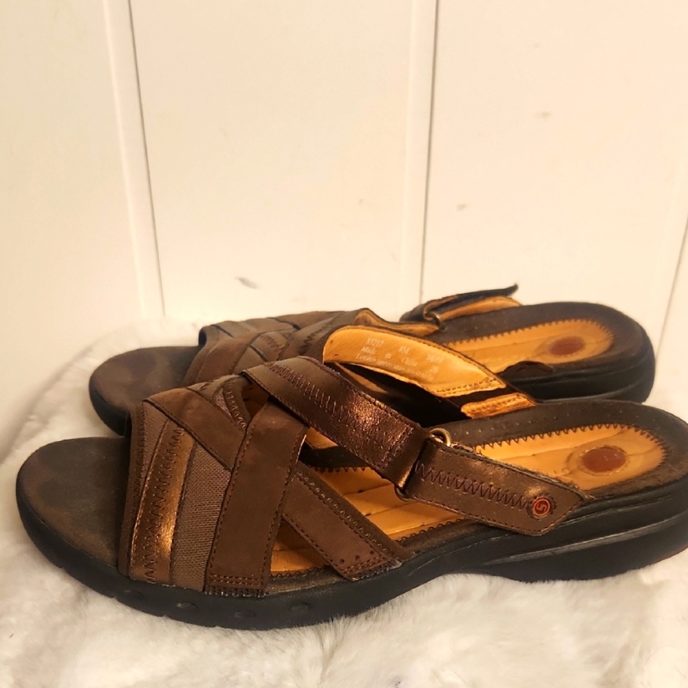 Y2K Chunky Clarks Metallic Brown Leather Slip On Sandals with Woven Straps